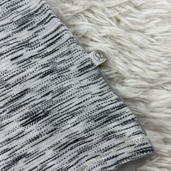 Lululemon Beat The Heat Short Sleeve Tiger Space Dye Black White - Picture 2 of 4